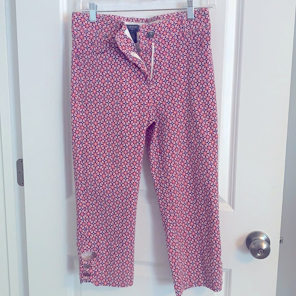 Cute stretchy capris.